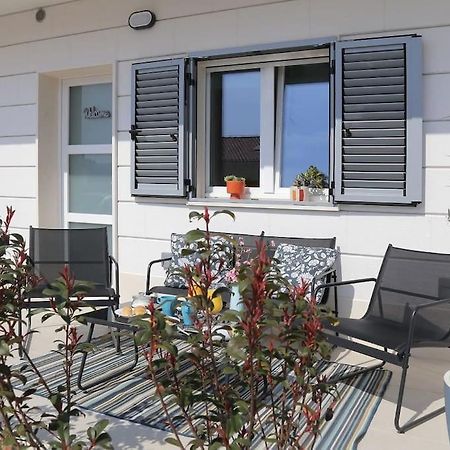 Studio Apartman Karlita Слано Экстерьер фото